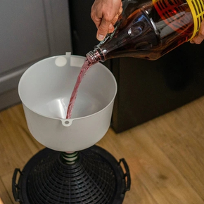 Plastový trychtýř s vysokým okrajem, průměr 25 cm, na demižony na víno | BROWIN, 350125