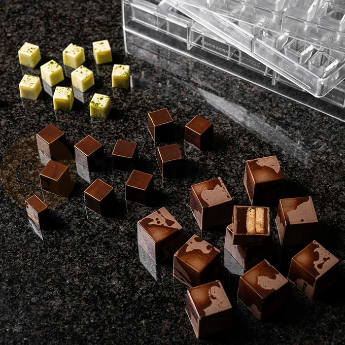 Tritanová forma na pralinky ve tvaru kostky 25 ml | PAVONI, PC5061FR