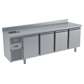 Chladicí stůl s agregátem, plnými dveřmi, dřezem, zadní lištou a okapovou lištou 2325x700x850 mm | DORA METAL, DM-S-91004